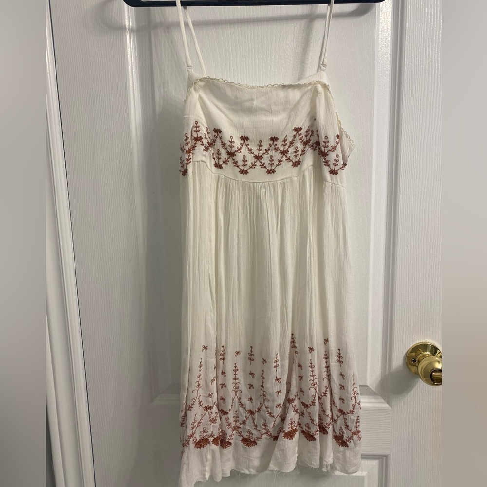 Free People Embroidered Sun Dress Smocked Spaghetti Straps Keyhole Back Size M